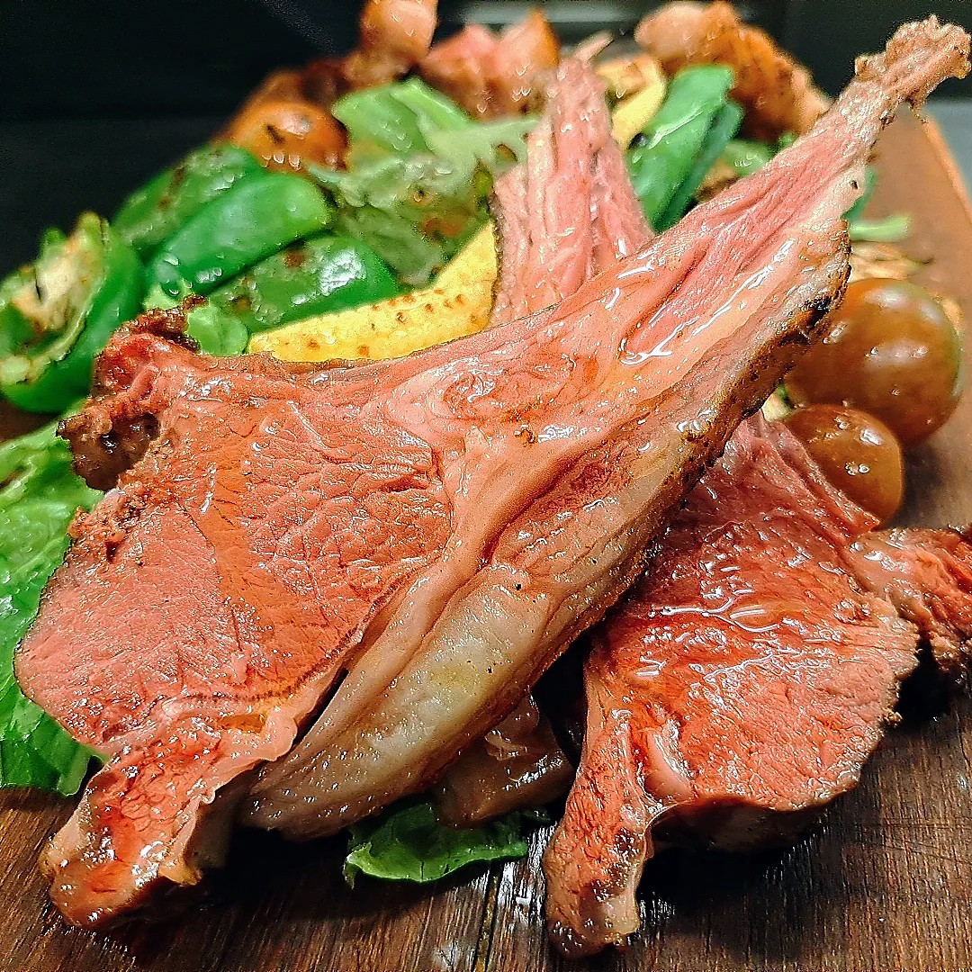 骨付きラム肉のグリル
