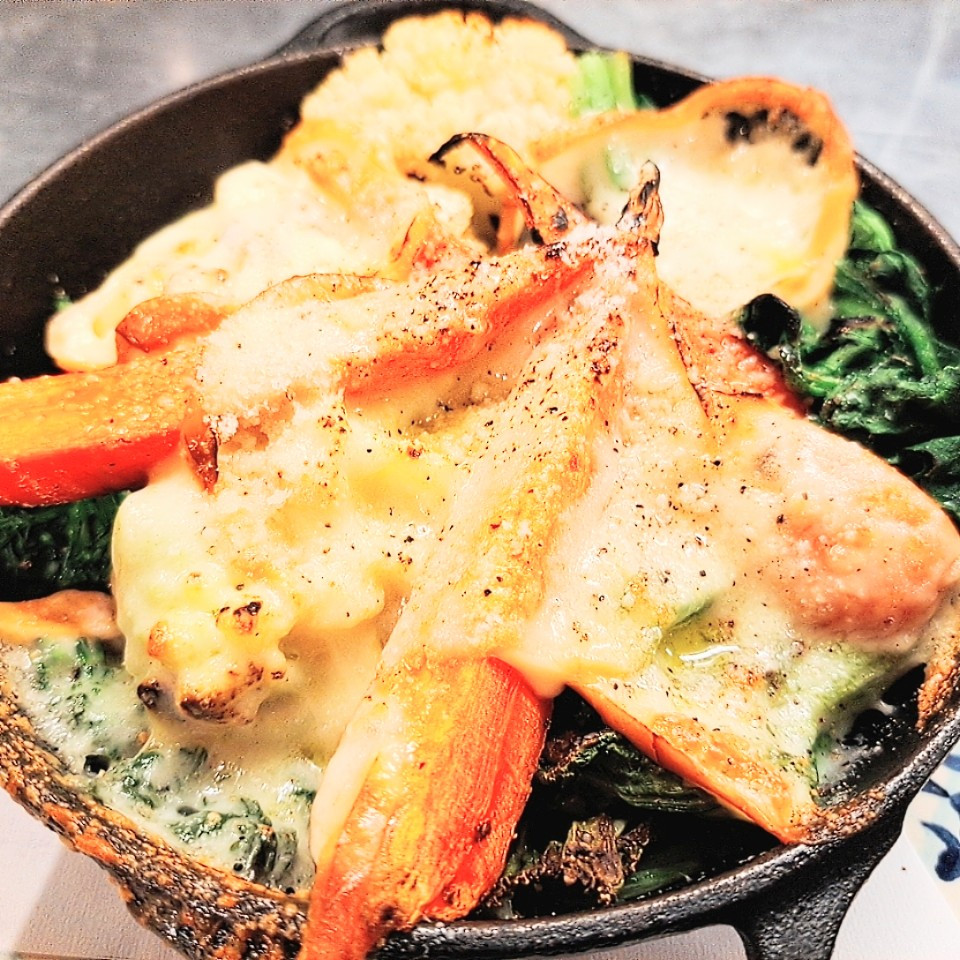 岡崎産野菜と燻製モッツァレラチーズのグリル