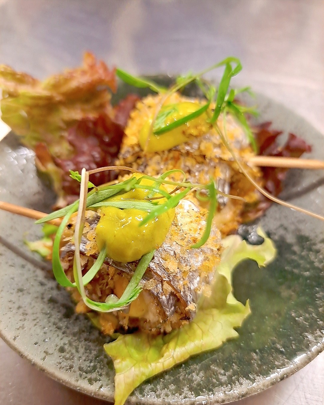 太刀魚のパン粉焼き グリーンマスタードのせ