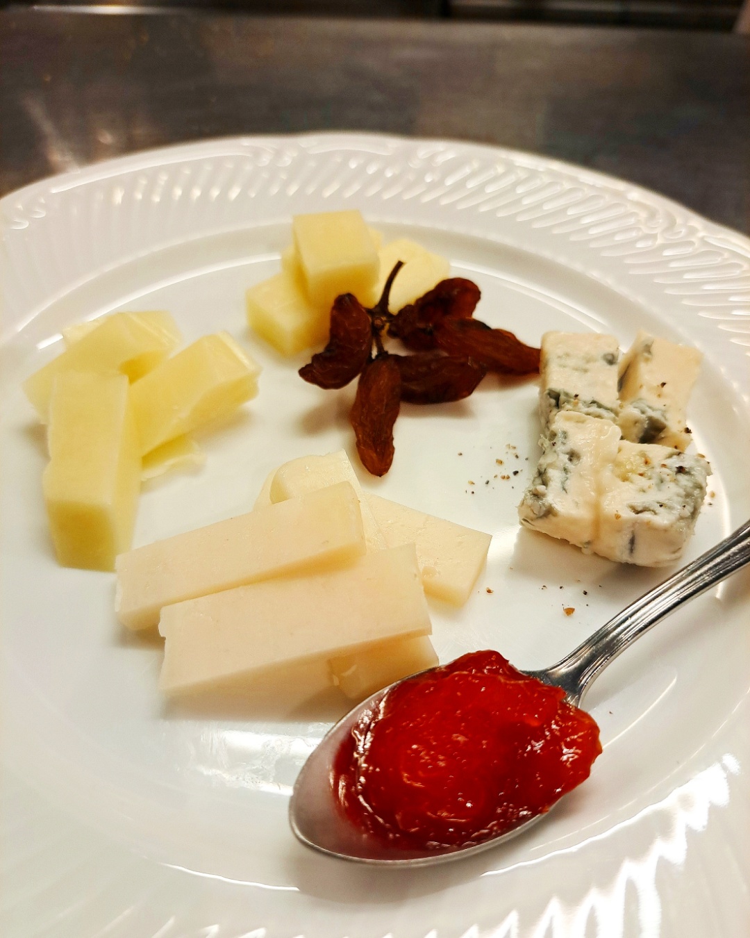 復活☆チーズの盛り合わせ🧀