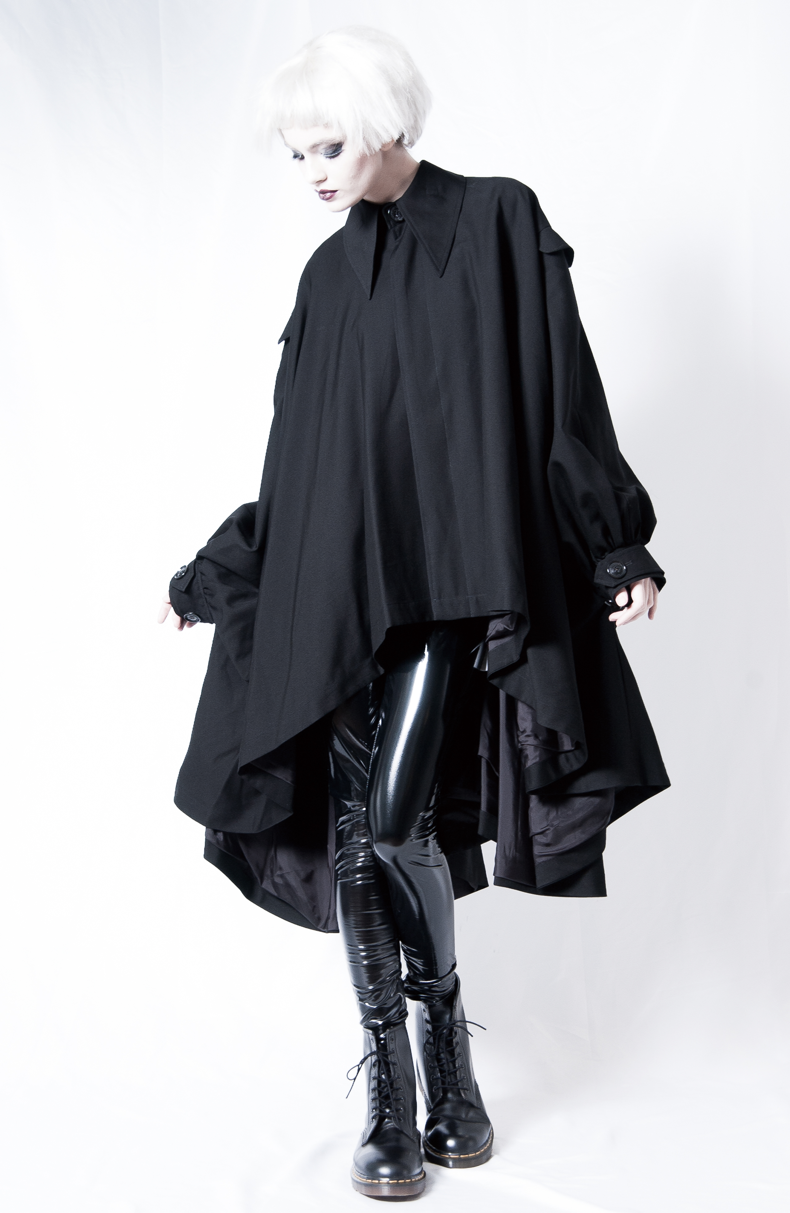 collection > 2021~22 a/w collection - alice auaa