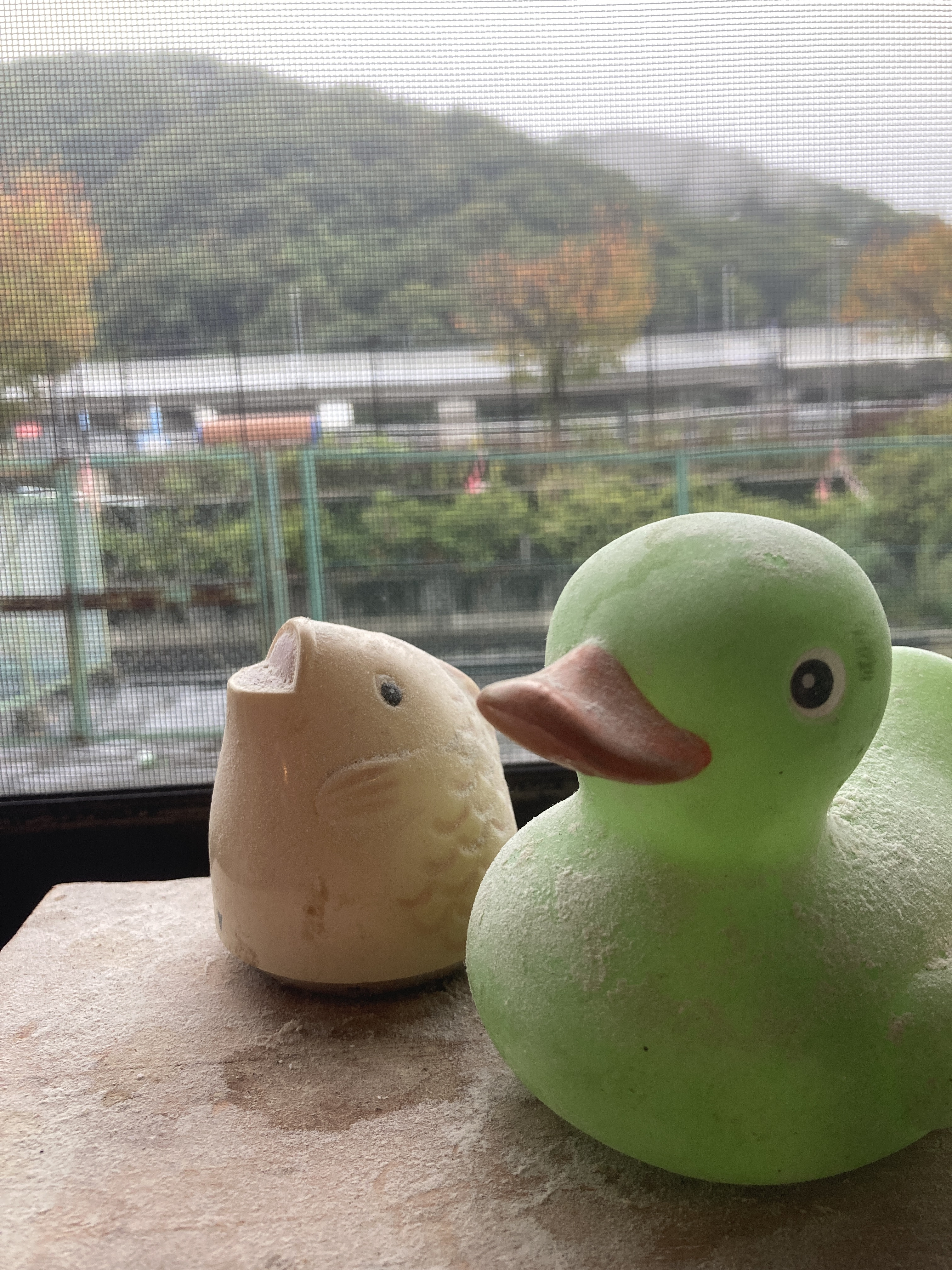 11/2(日)は11時半〜14時の通常営業ですが、２階のカフェは終日都合によりお休みさせて頂きます。