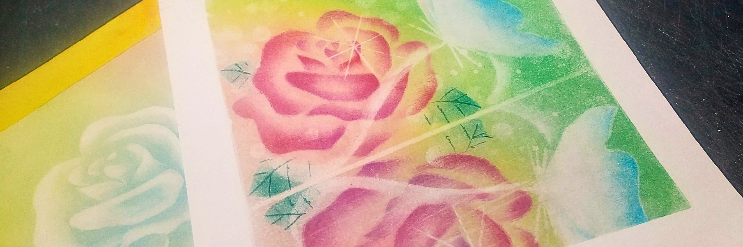色を入れる。消しゴムで描く。美しい花の世界