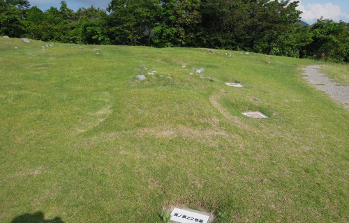 四隅突出型墳墓.JPG