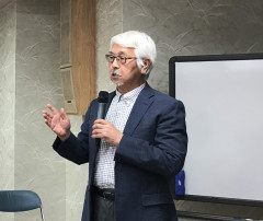 右島氏 写真.jpg