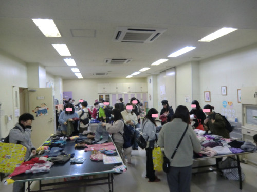 20241128_おさがりマルシェ (3).JPG
