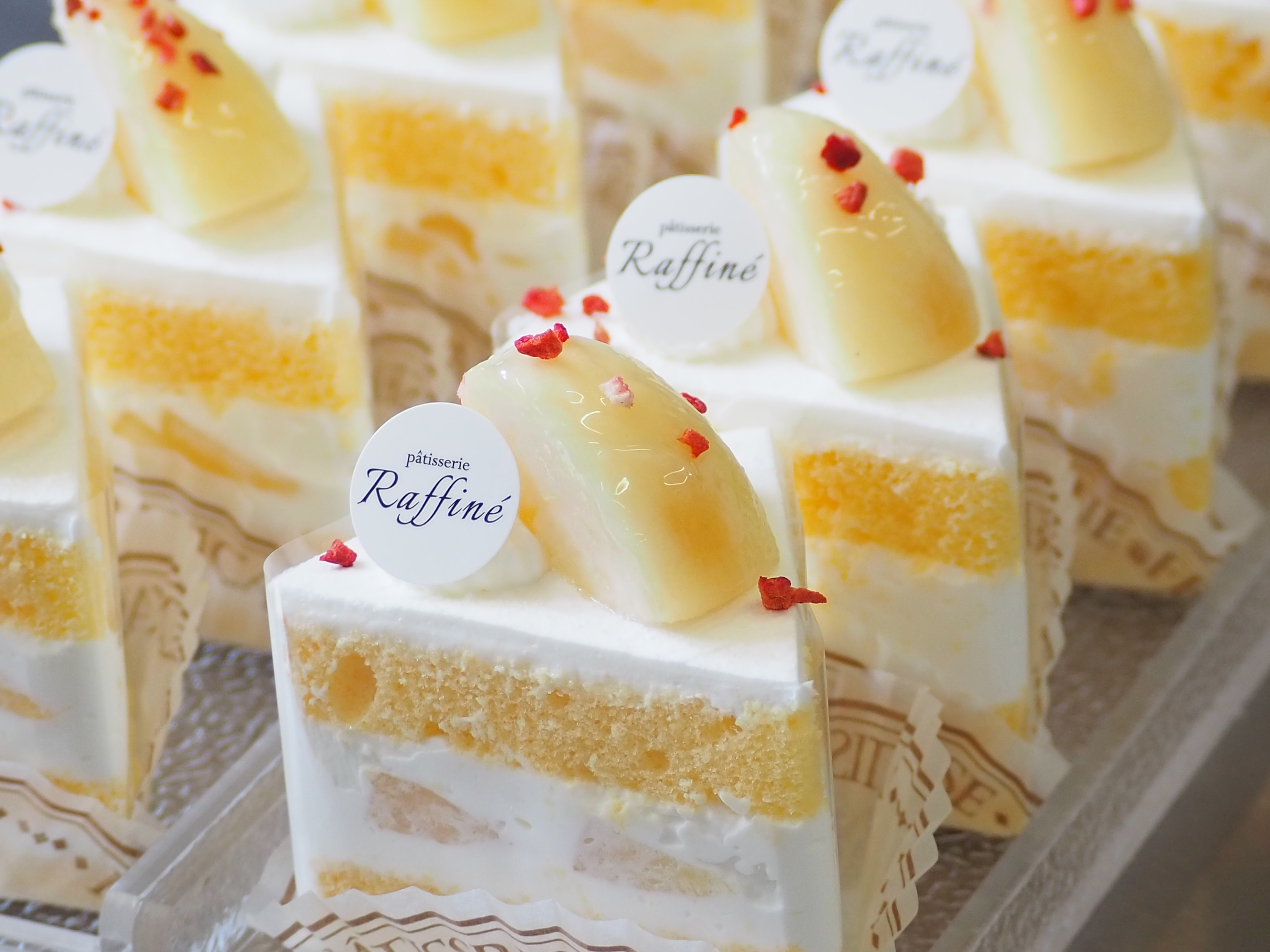 桃のショートケーキ始まりました Patisserie Raffine パティスリーラフィネ 石川県金沢市のケーキ屋