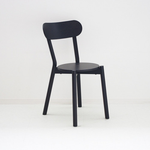 CASTOE+CHAIR.JPG