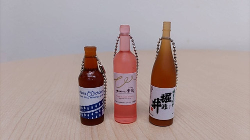 好評につき無地酒瓶キーホルダー販売中！