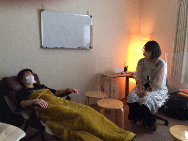 ★\"癒しと変容の鍵、ヒプノセラピストの旅が始まる\"催眠療法士 ヒプノ 養成講座★ 催眠療法の教科書 ヒプノセラピーによる本当の「心の治し方」 | 林 貞