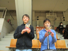 女子シングルス１位吉田（左）２位滝波（右）.JPG