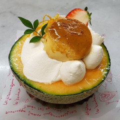 デカ　メロン