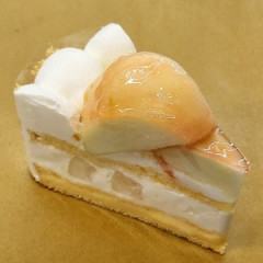 白桃のショートケーキ