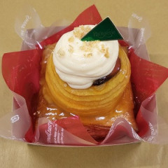 丸ごと焼きリンゴカスタードパイ
