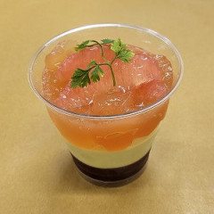 ピンクグレープフルーツとピスタチオのベリーヌ