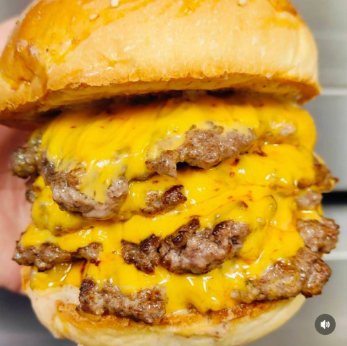 バーガーのInstagramアカウントが乗っ取られました