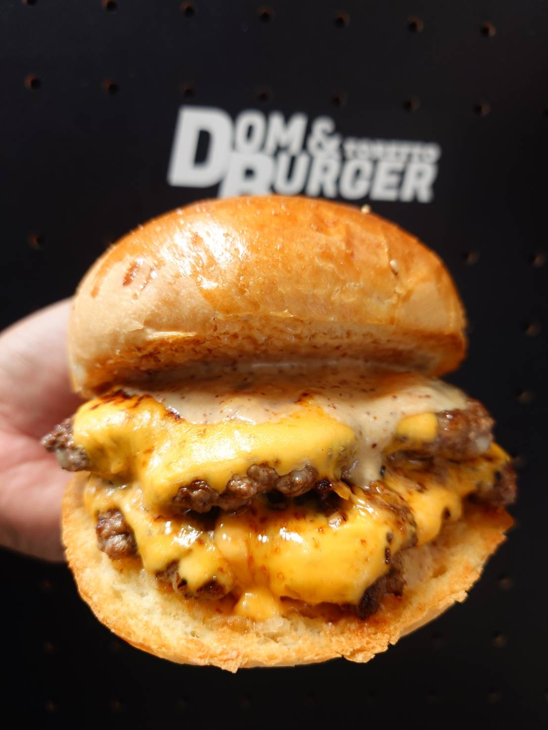 ご注文いただいてから焼きます！出来立てのハンバーガーをどうぞ！！