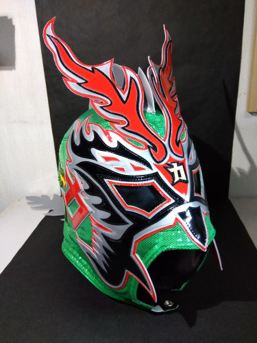 ■リキ・ドラゴンさんのマスクを製作しました■