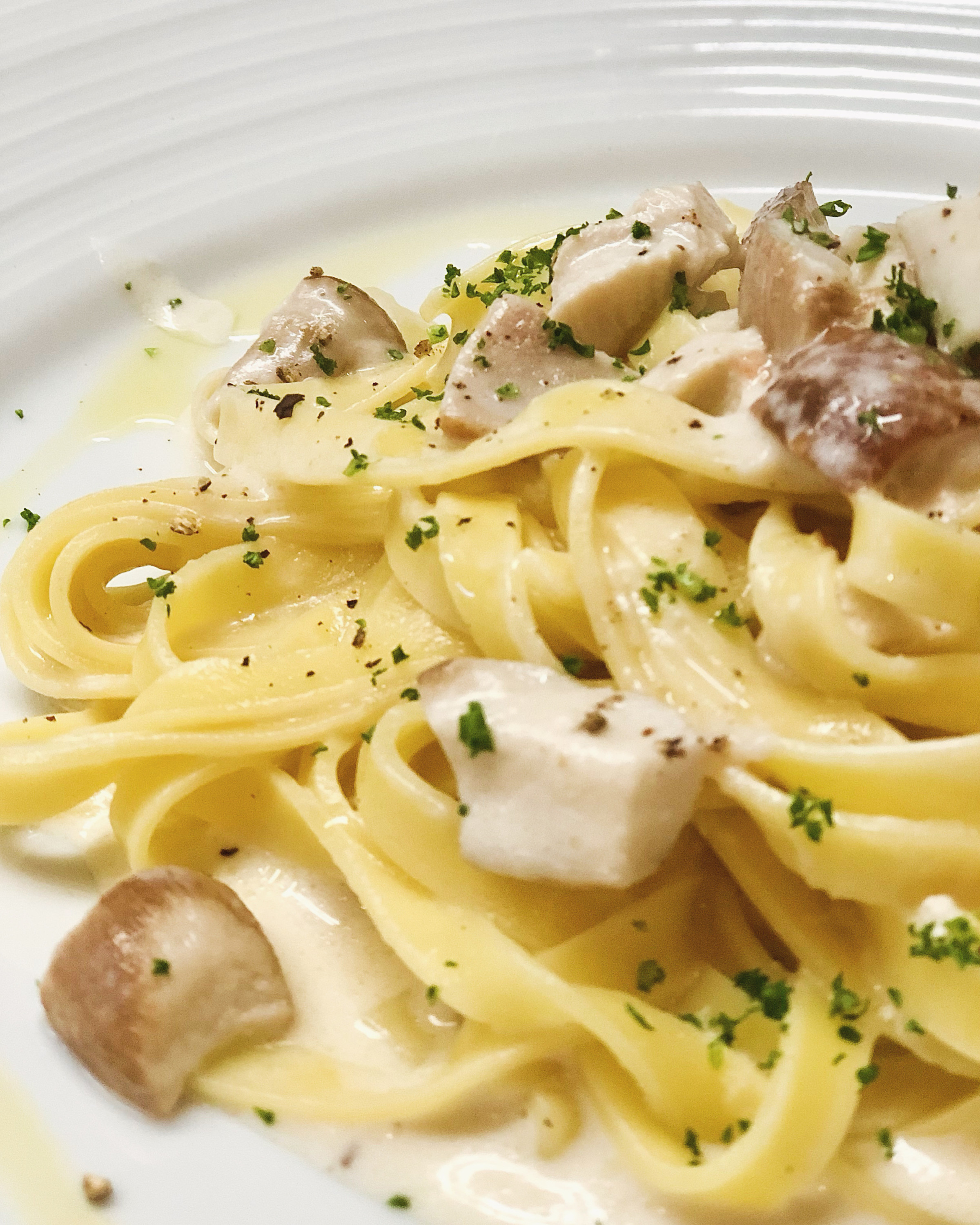 ポルチーニ茸のクリームソース・フェットチーネ