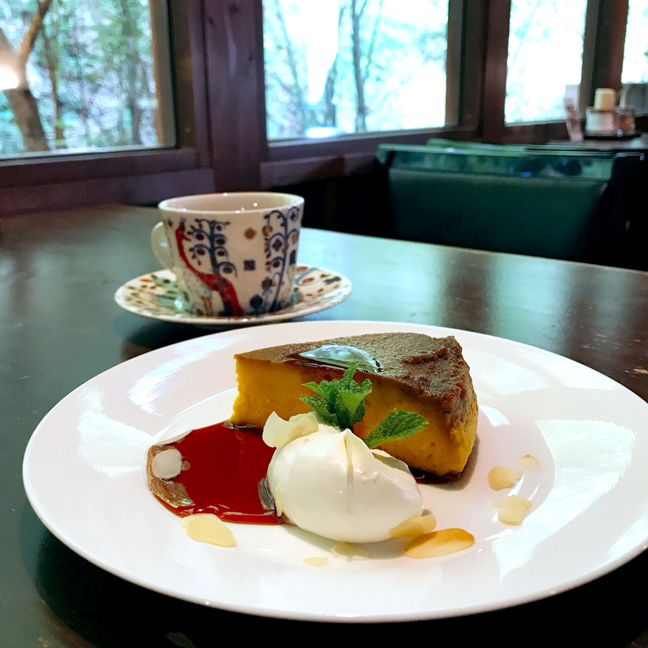 ケーキセット - パークプレイス大分・レゾナックドーム近くのランチが人気のカフェ｜Cafe 珈琲 ES+sense