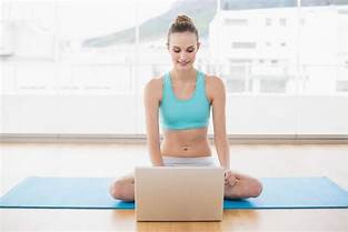 ZOOM ヨガクラス開催！(online yoga class open!)