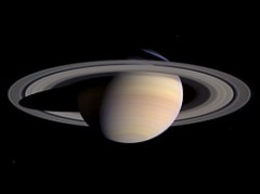250px-Saturn-cassini-March-27-2004.jpg