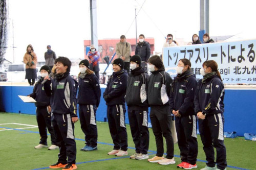 LINE_ALBUM_2025.12.13 ソフトボール教室_251214_10.jpg