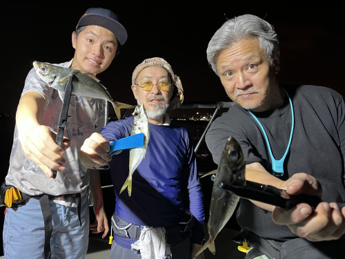 アジ沢山居るけどぉ〜