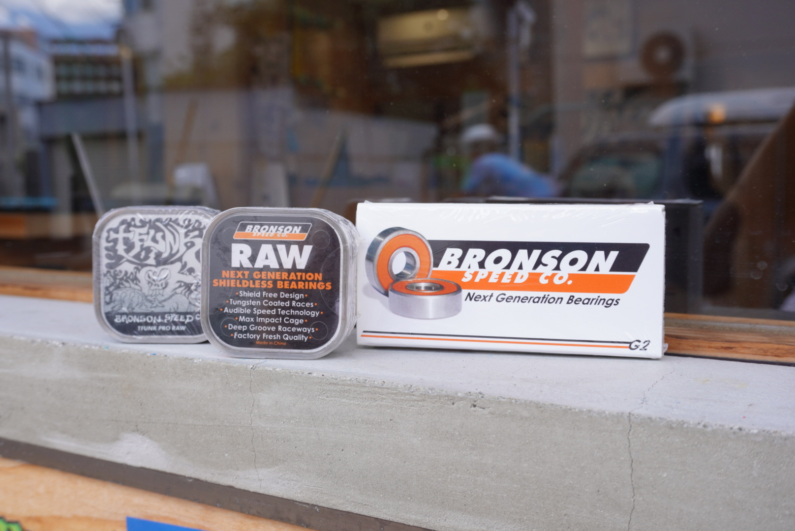 bronson 再入荷