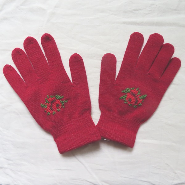 【online shop】新商品のお知らせ　手刺繍ウール手袋（赤）
