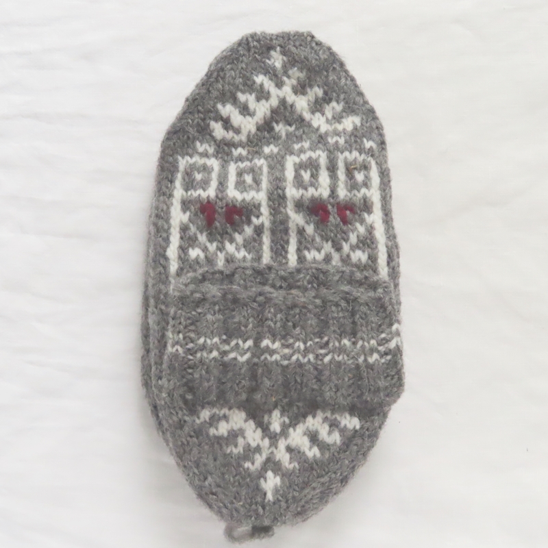 【onine shop】新商品のお知らせ セルビア製手編み靴下（Čarape）ショートタイプ│グレー・白（２６．５ｃｍ）