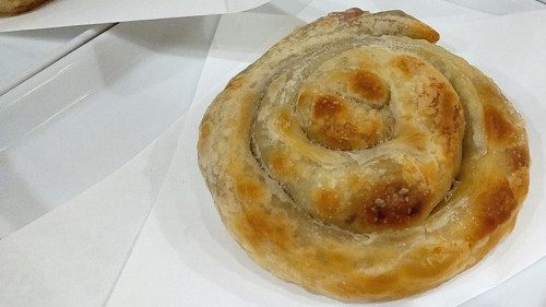 【food & wine】レシピを公開しました Burek（ブレク） / 挽肉とポテトの渦巻きパイ