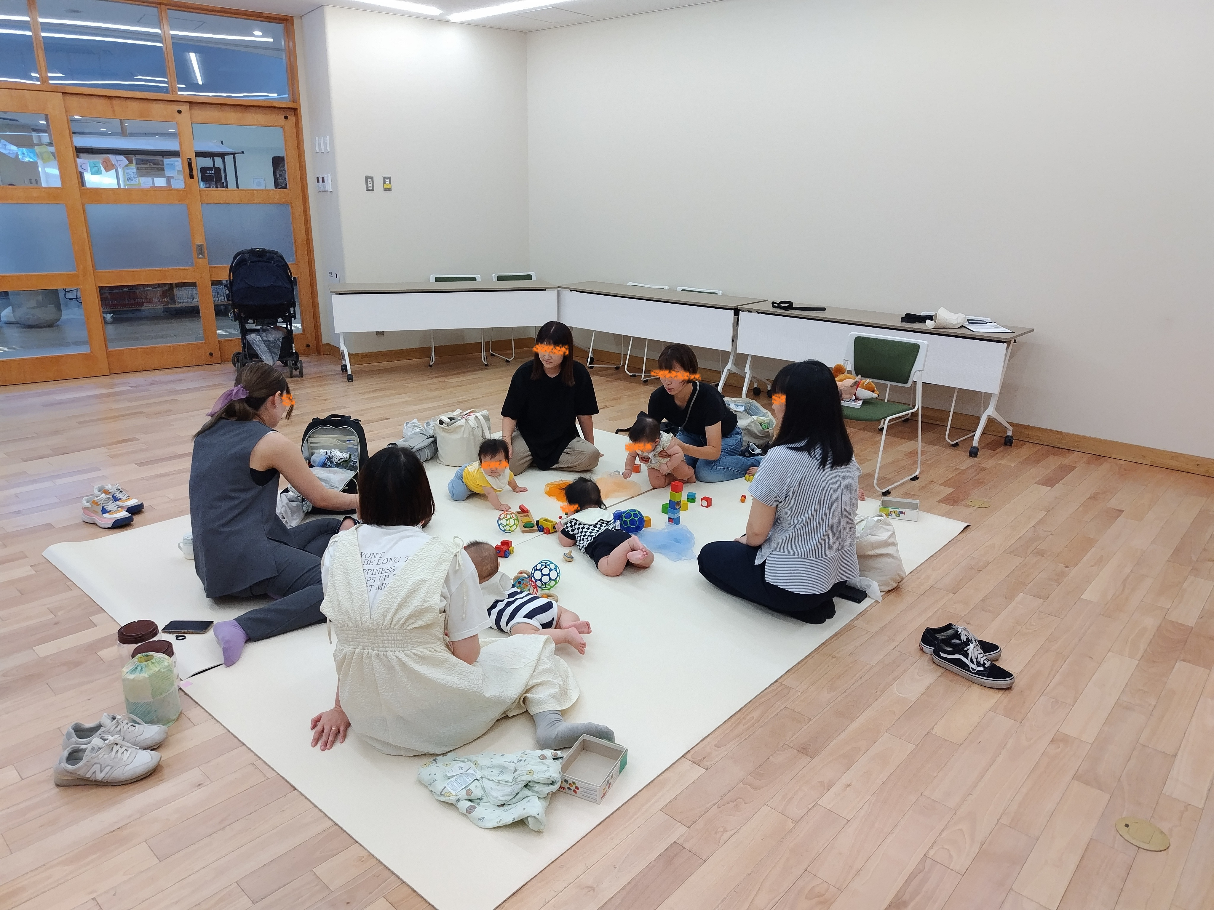 出張「かたかたことこと風のへや」　月例会に呼んでいただきました。