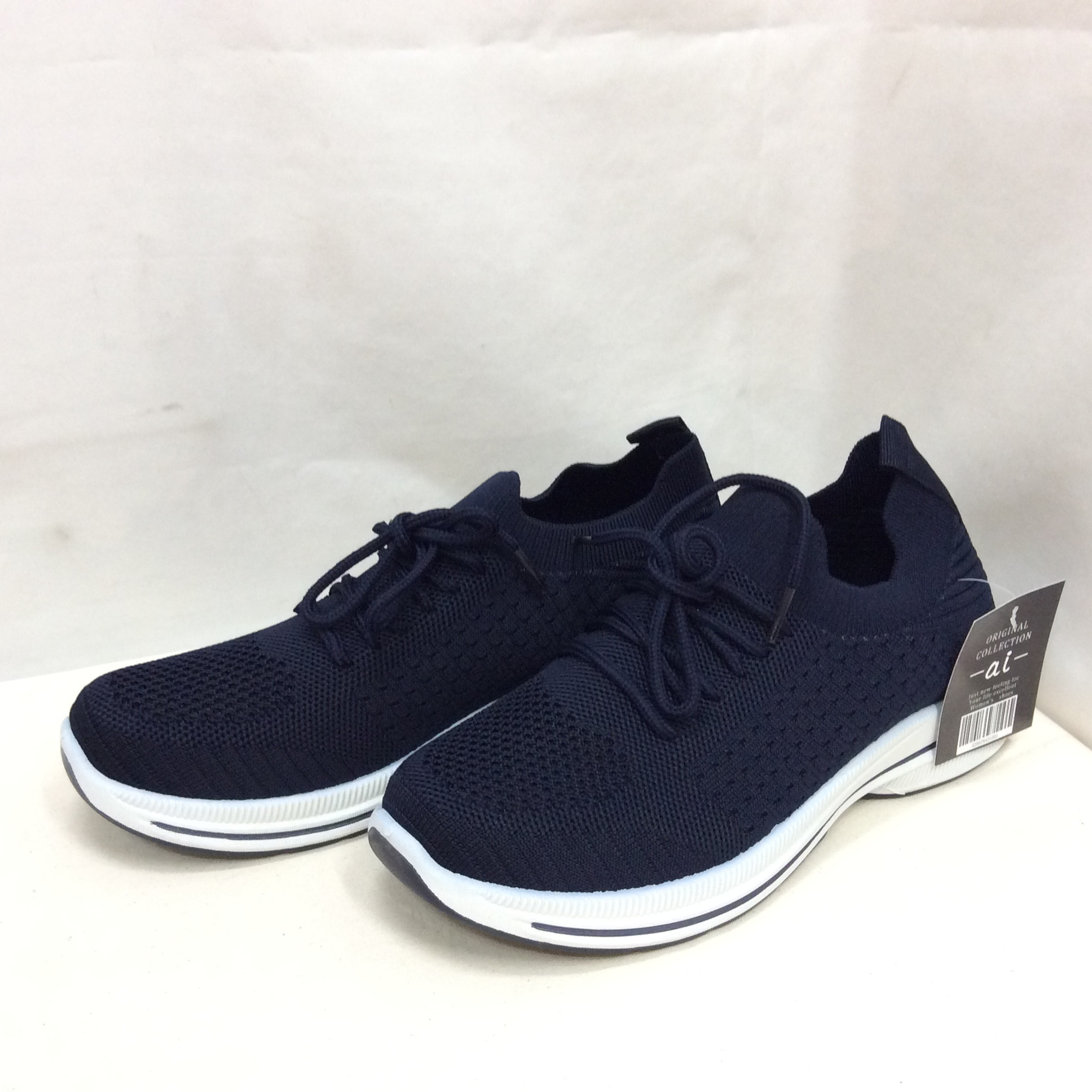 新品 軽量 紐付きスリッポン スニーカー  ネイビー