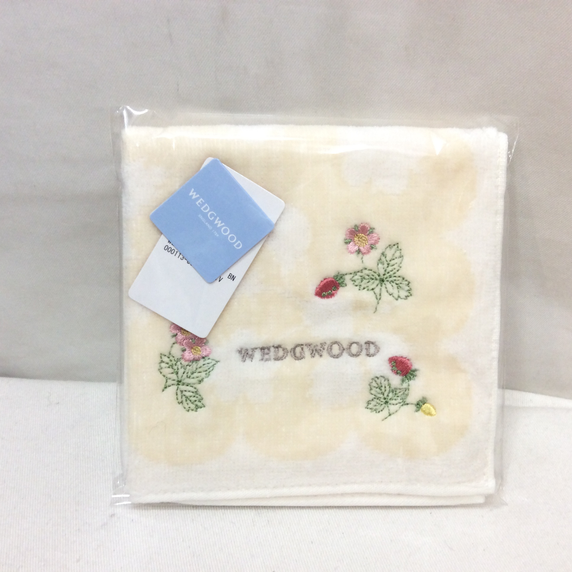 新品 WEDGWOOD タオルハンカチ