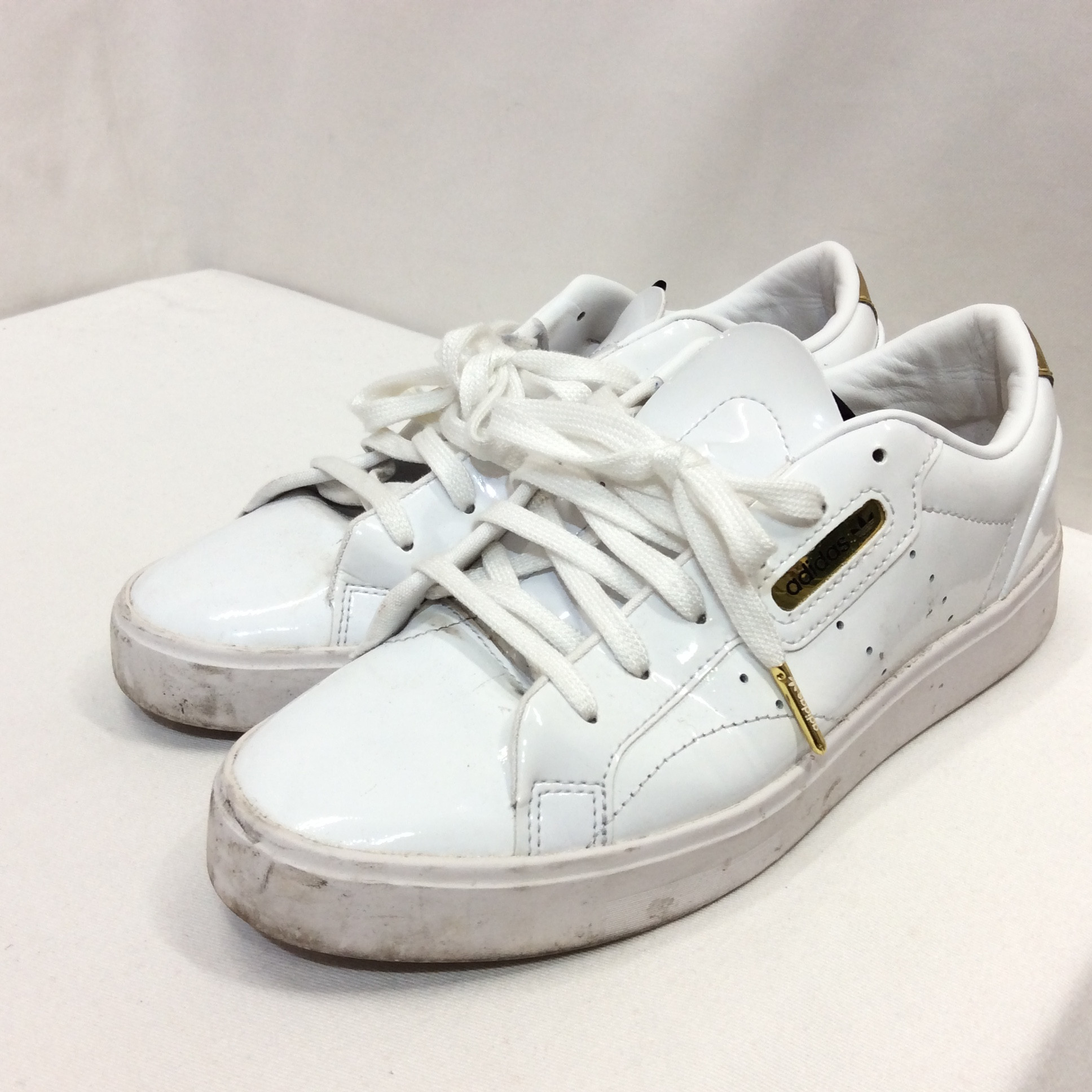 アディダス スニーカー 24.5cm  ホワイト／ゴールド