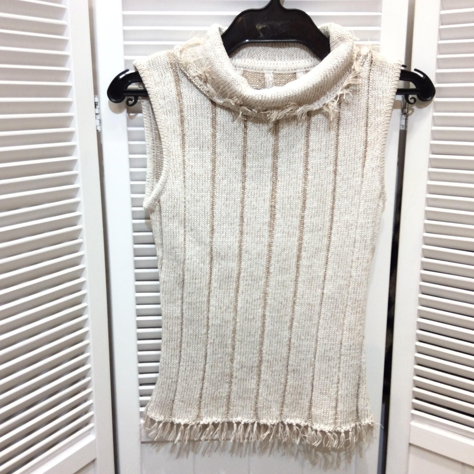 ハナエモリ ノースリーブタートルセーター M  生成