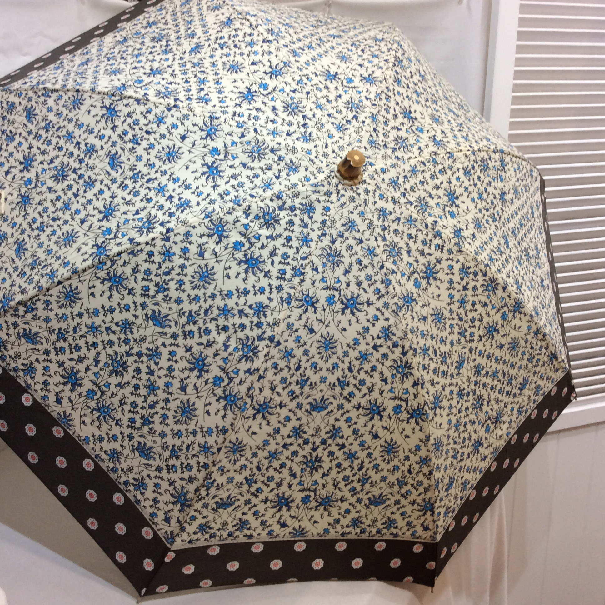 新品☆晴雨兼用傘 アイボリー系×ブルー柄×カーキ柄 バンブー