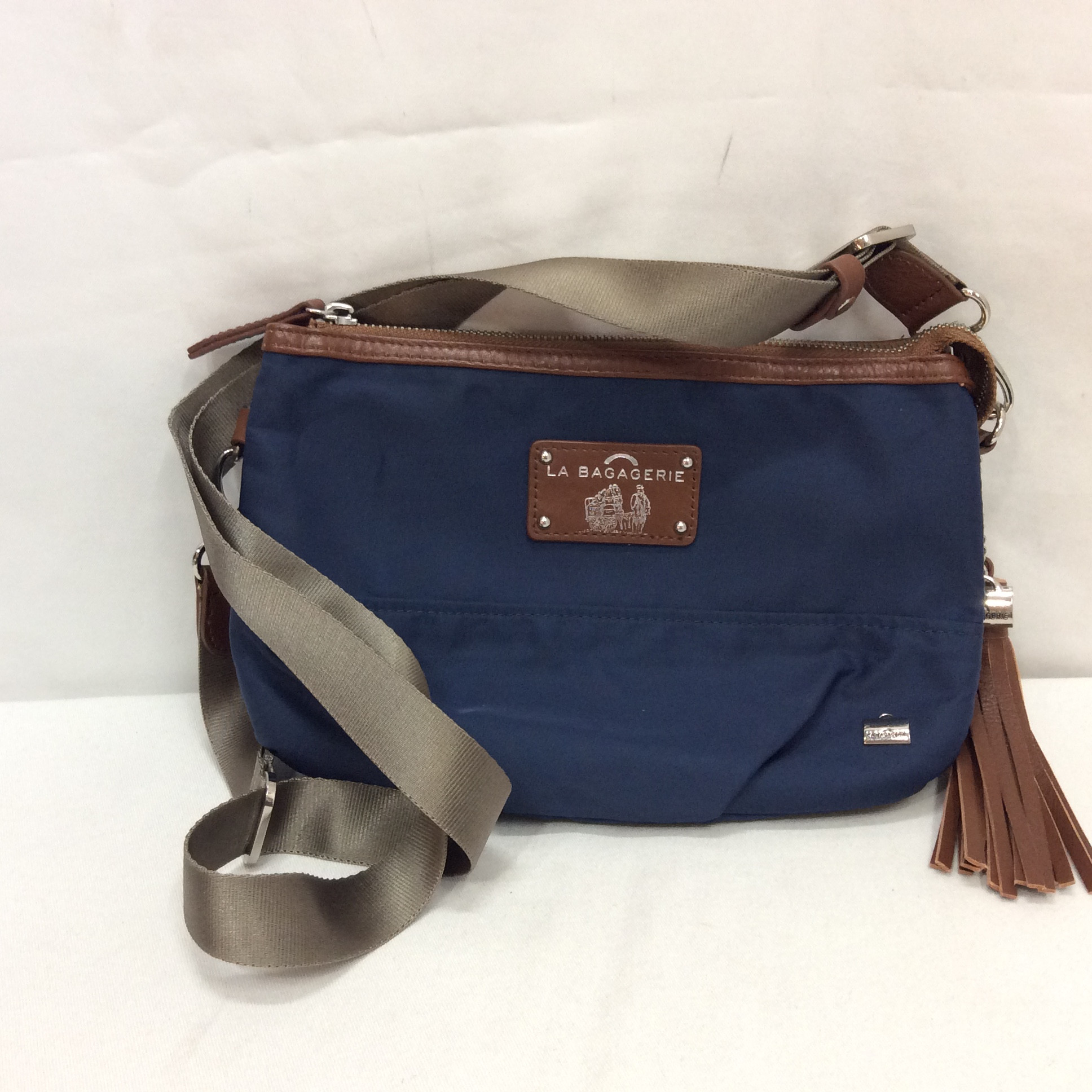 LA BAGAGERIE ナイロンショルダー  ネイビー