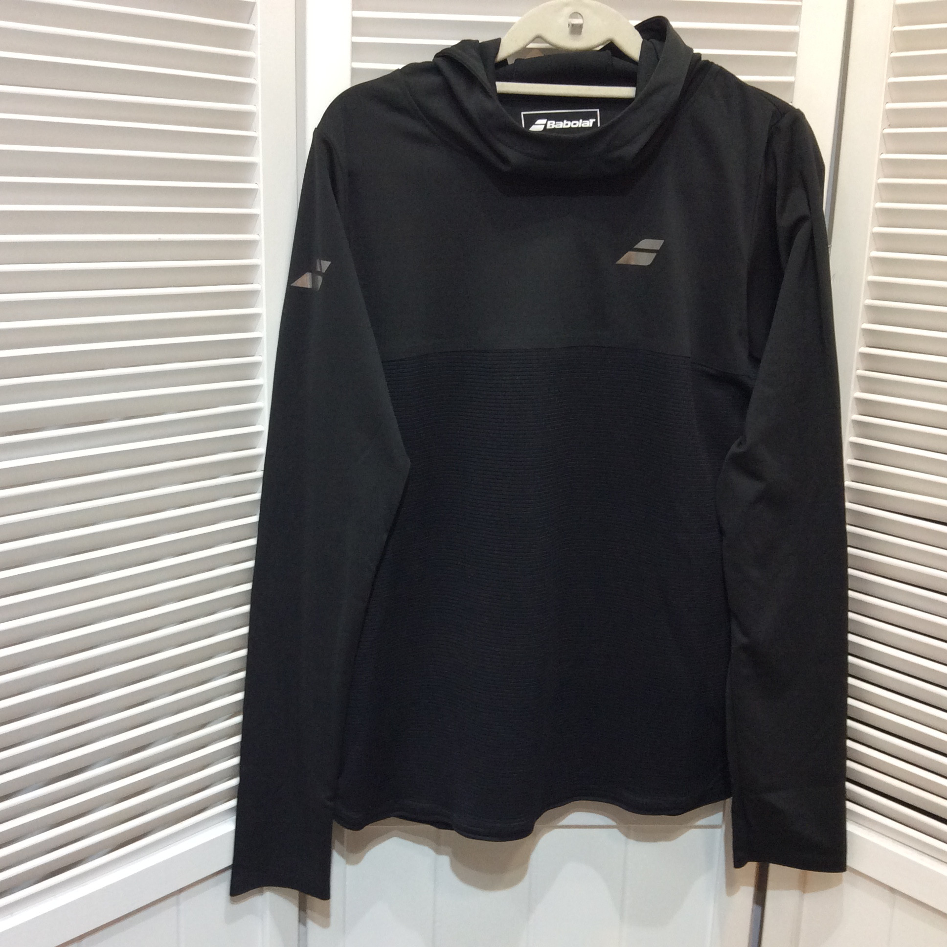 Babolat スポーツ フード付き長袖Tシャツ  M ブラック