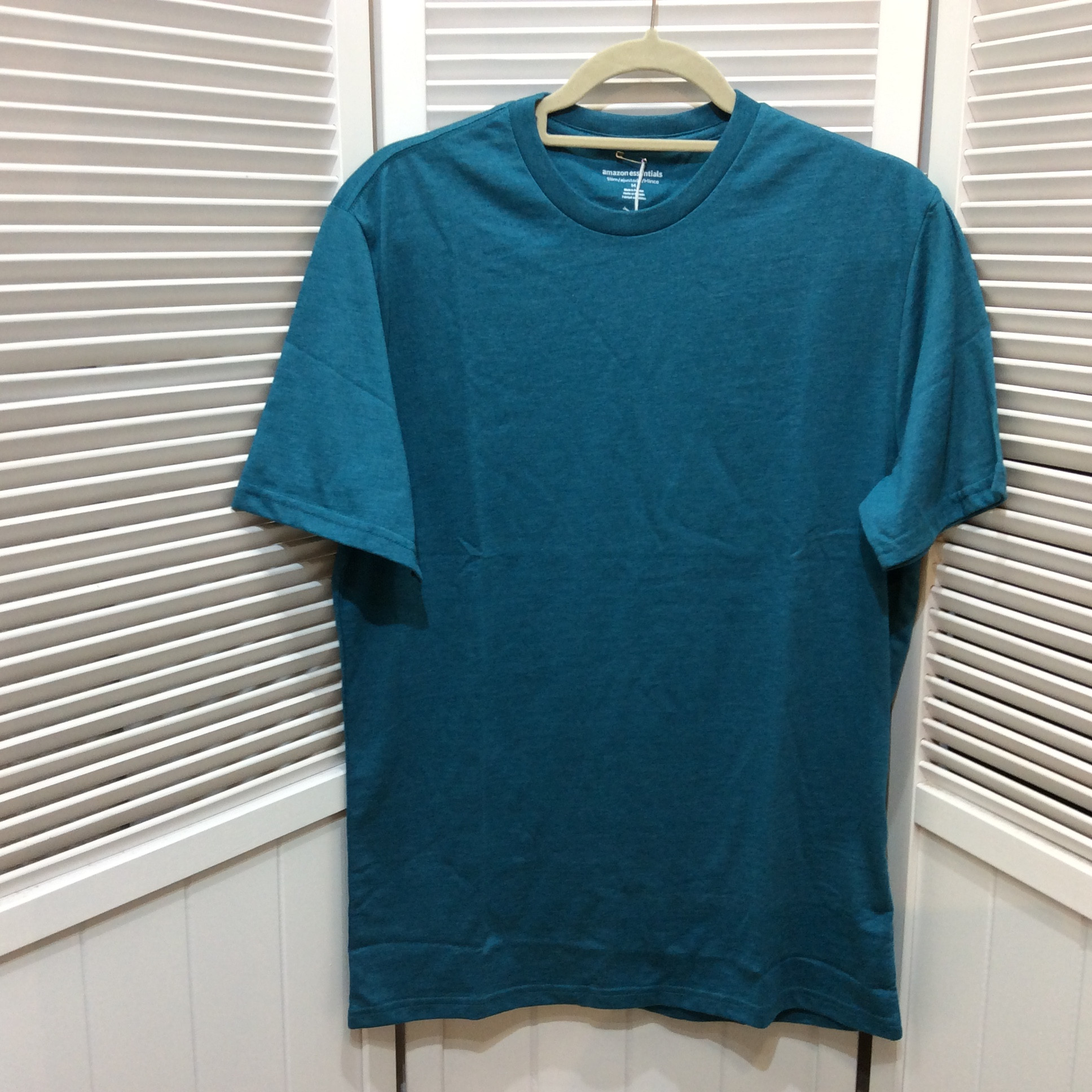 新品 Amazon メンズ ネックTシャツ  M (Lサイズ相当）  ブルー