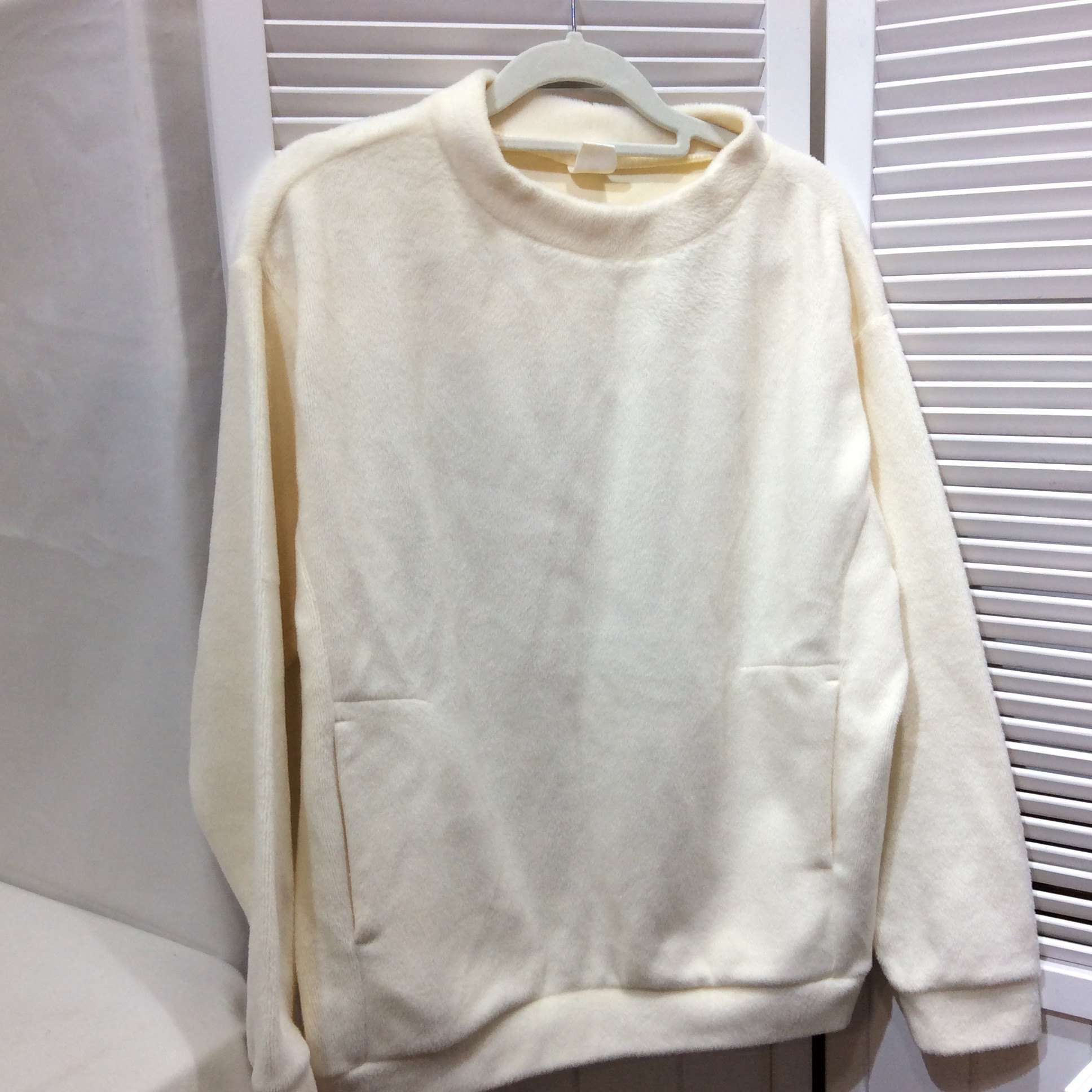 ボア ハイネックカットソー  M クリーム色  美品