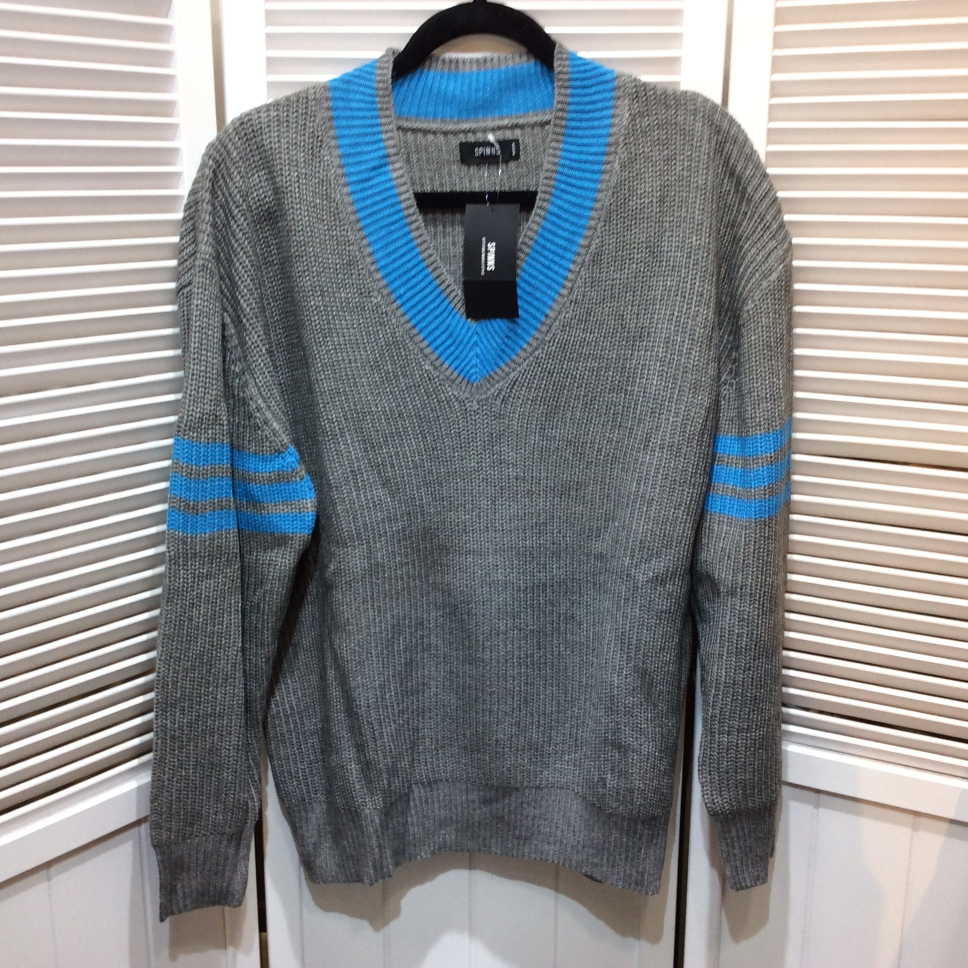 未使用☆SPINNS スピンズ メンズ 長袖Vネックセーター M グレー×サックス