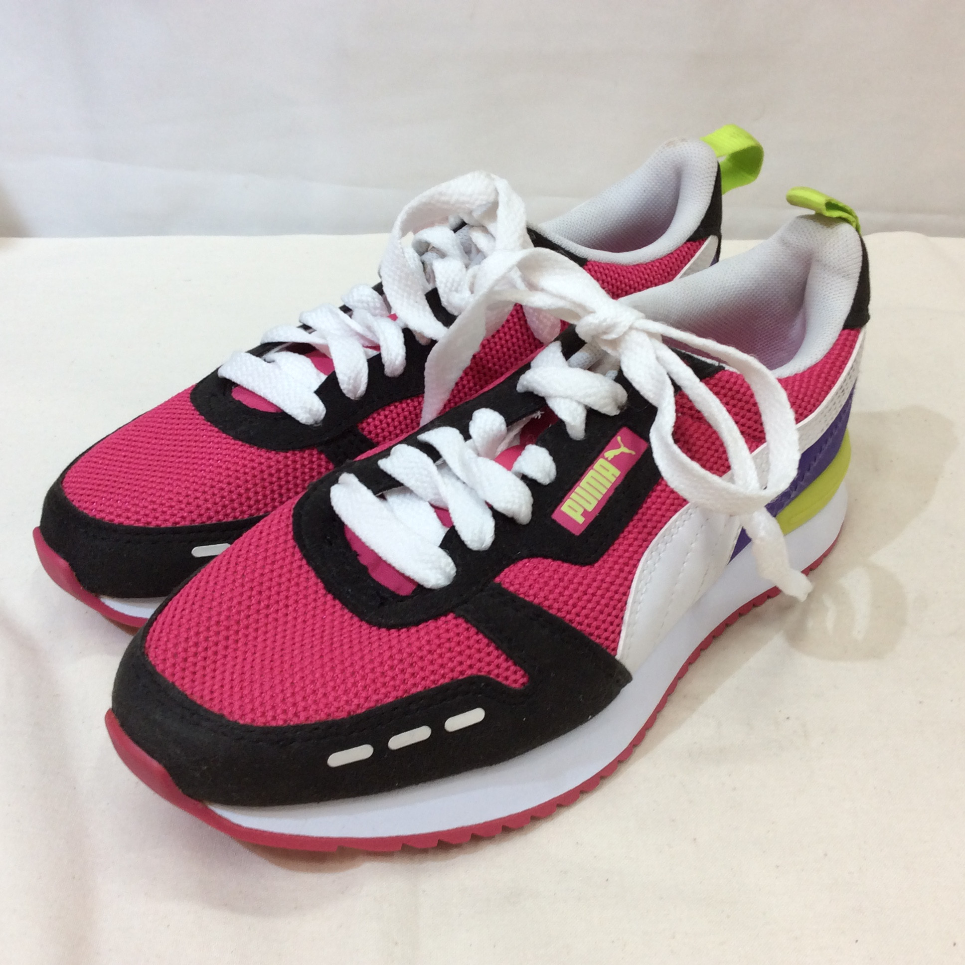 未使用☆プーマ スニーカー 23cm