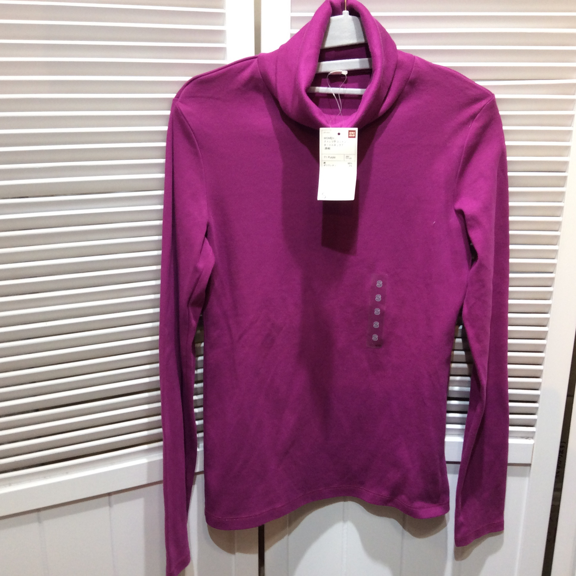 未使用 ユニクロ ストレッチコットン タートルネック S パープル