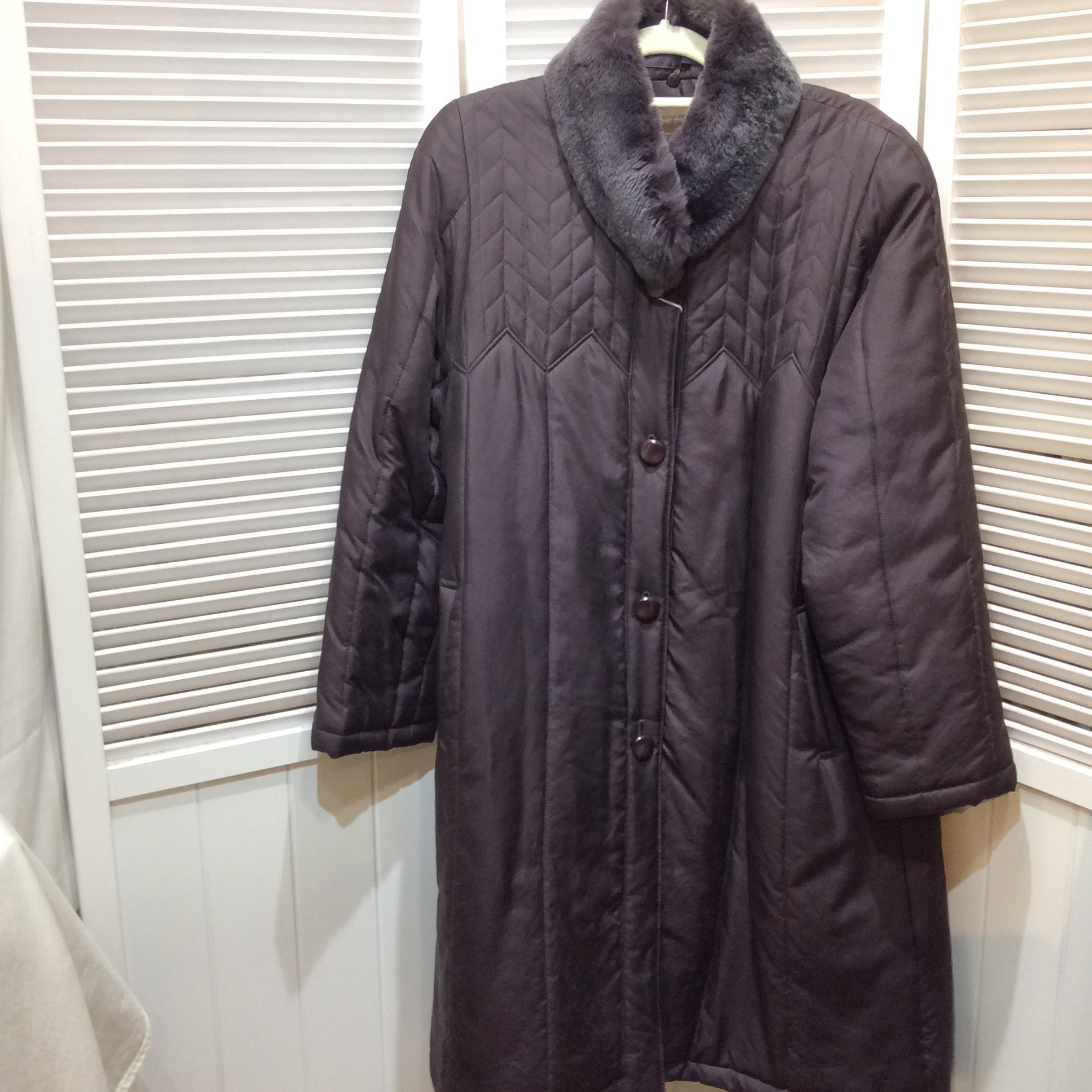 リアルファー(レッキス)付き シルク素材 中綿コート  40 ダークブラウン