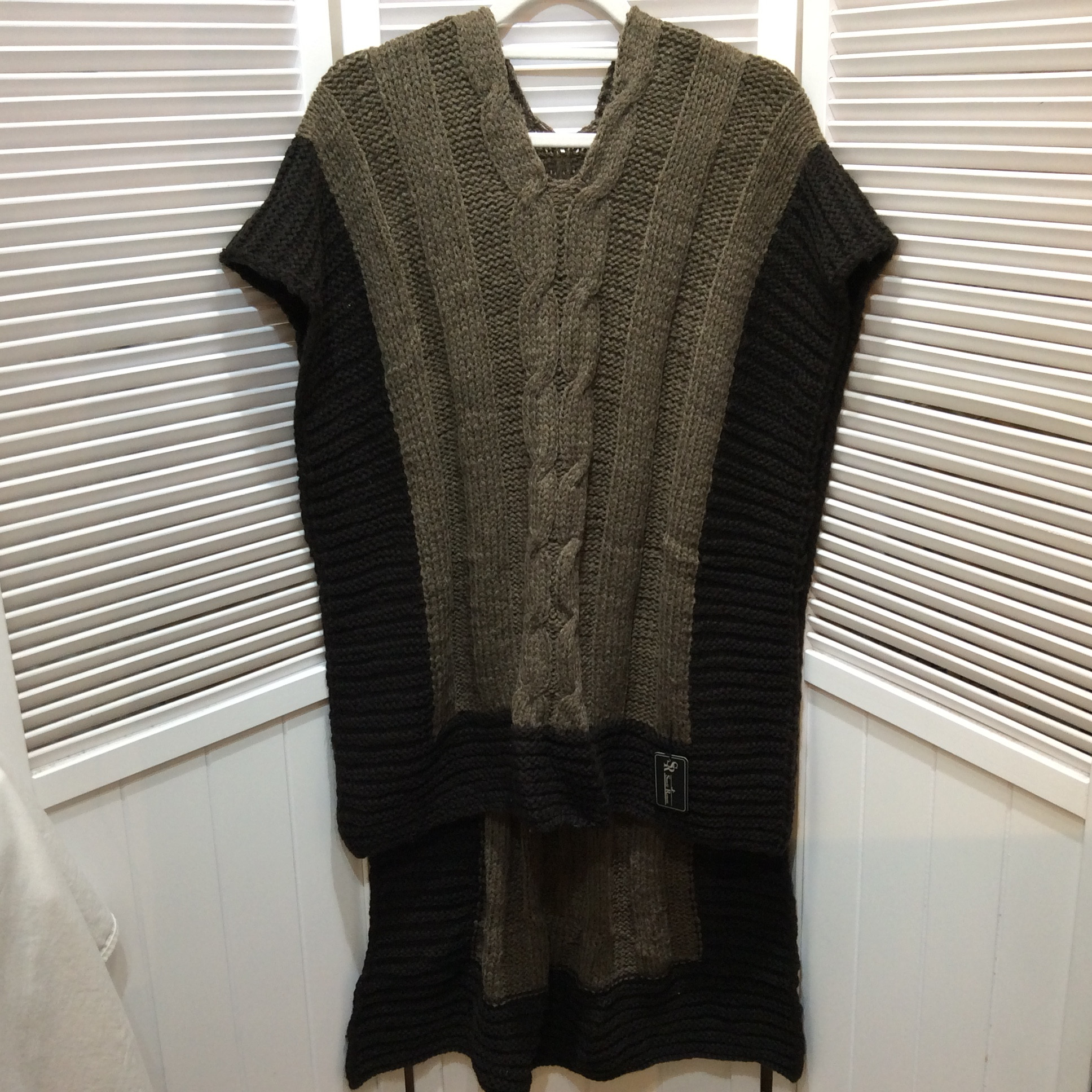 新品☆ニット ポンチョケープ ブラウン