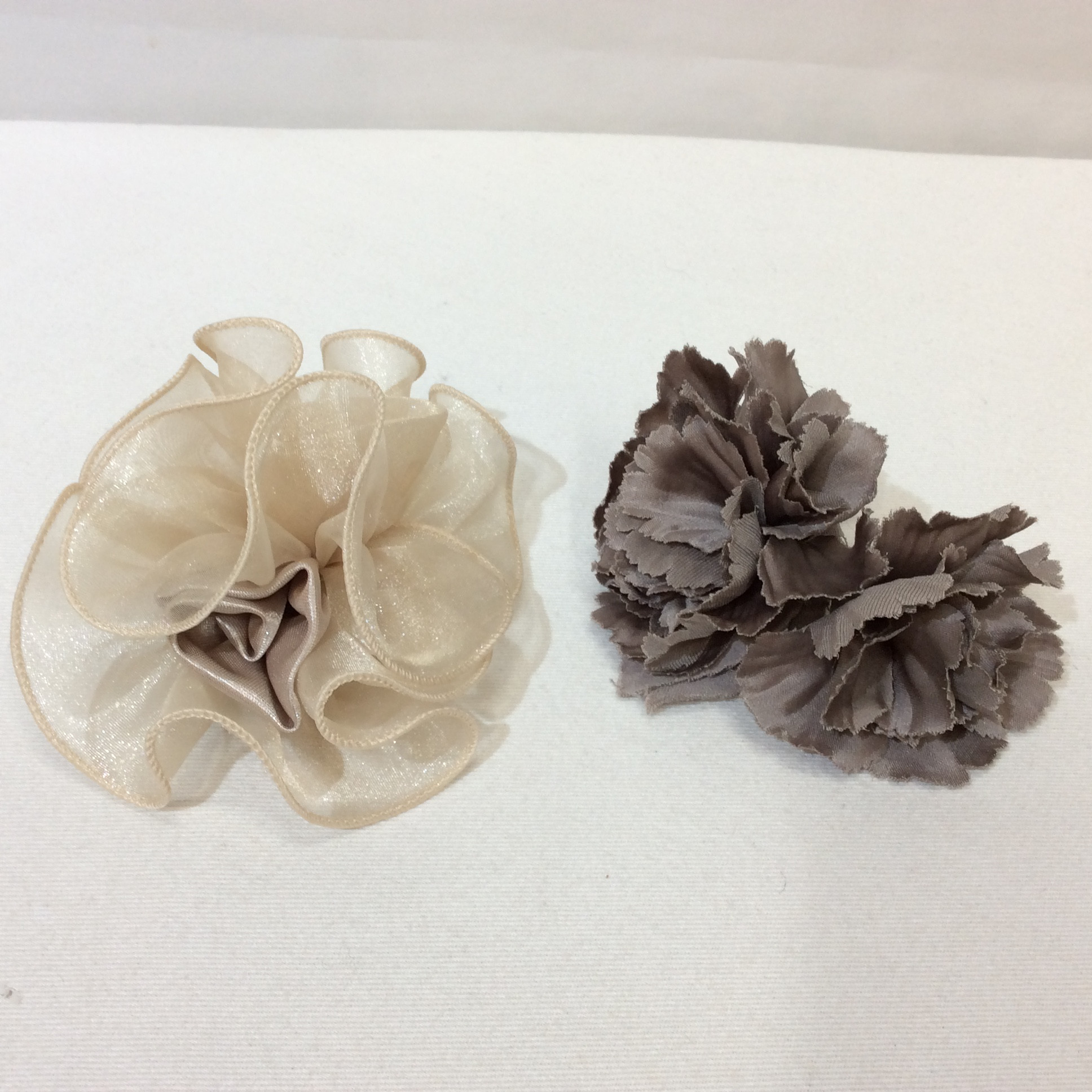 コサージュ各種 200円