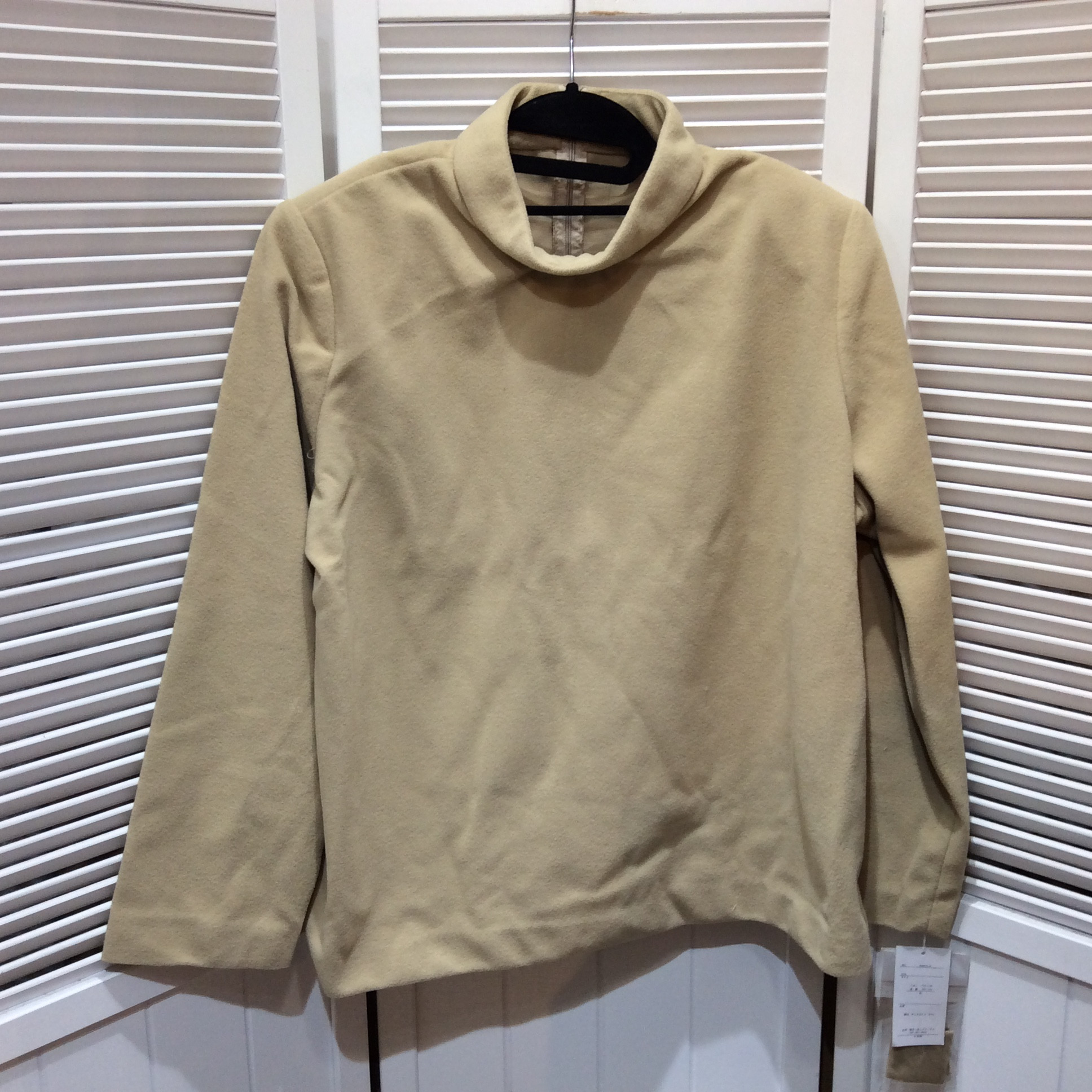 未使用☆レディース フリースハイネックシャツ 4L ベージュ