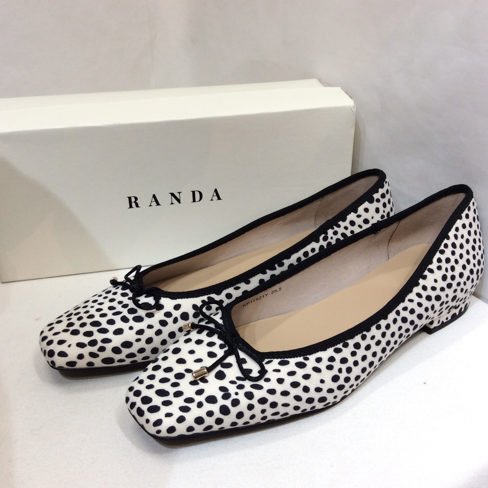 RANDA フラットシューズ  25.5cm アニマル柄  美品